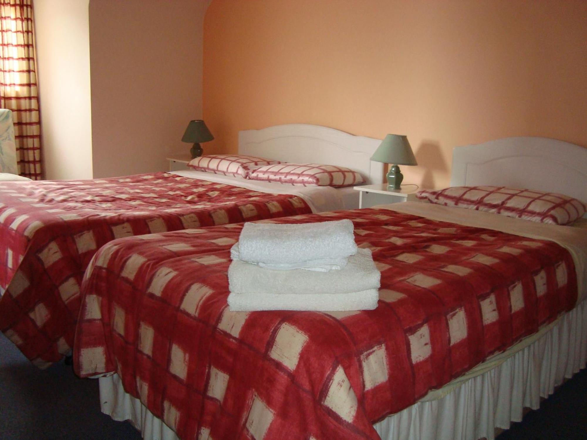 Hy Breasal B&B Achill Sound Buitenkant foto