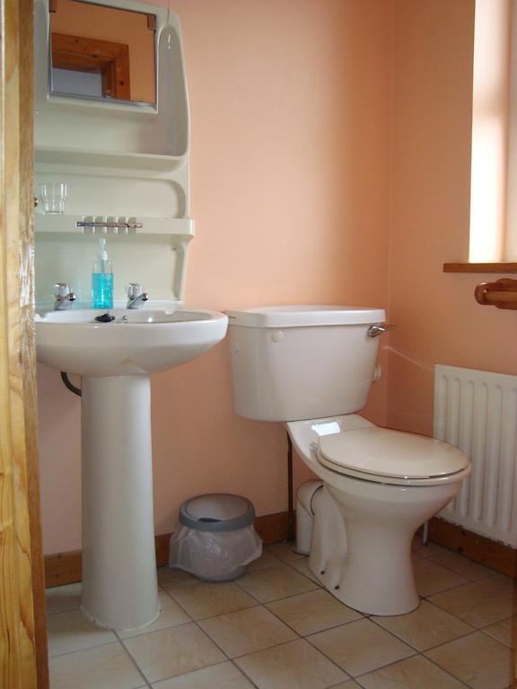 Hy Breasal B&B Achill Sound Buitenkant foto